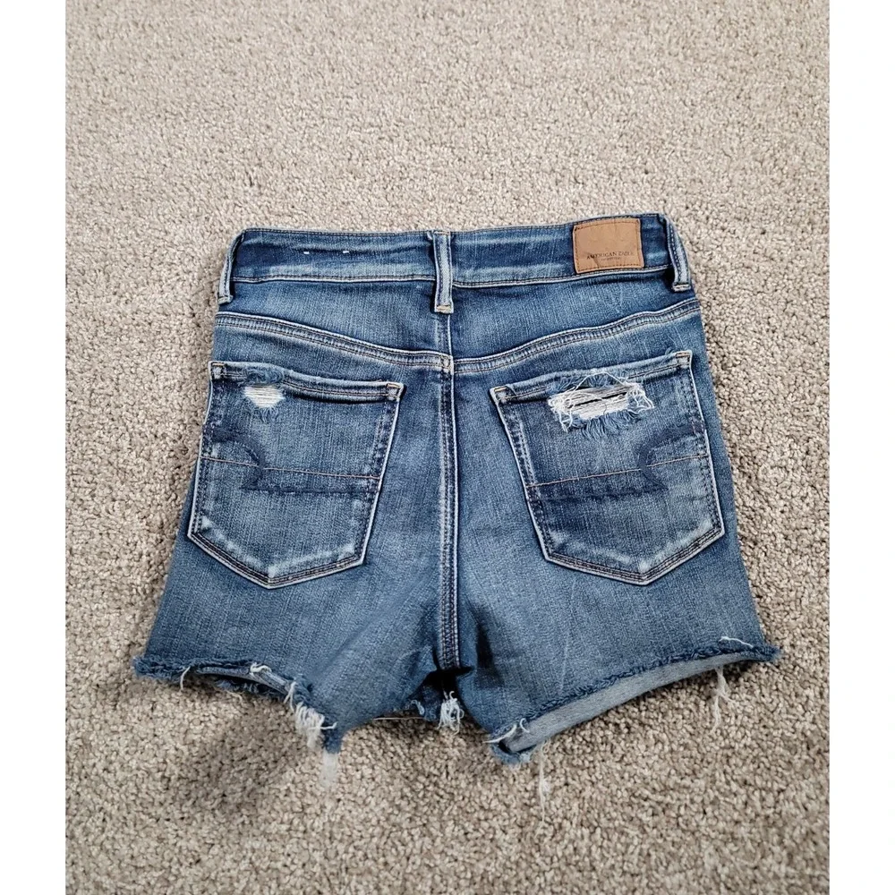 American Eagle Outfitters Next Level Stretch Hi Rise Shortie Distressed Size 2